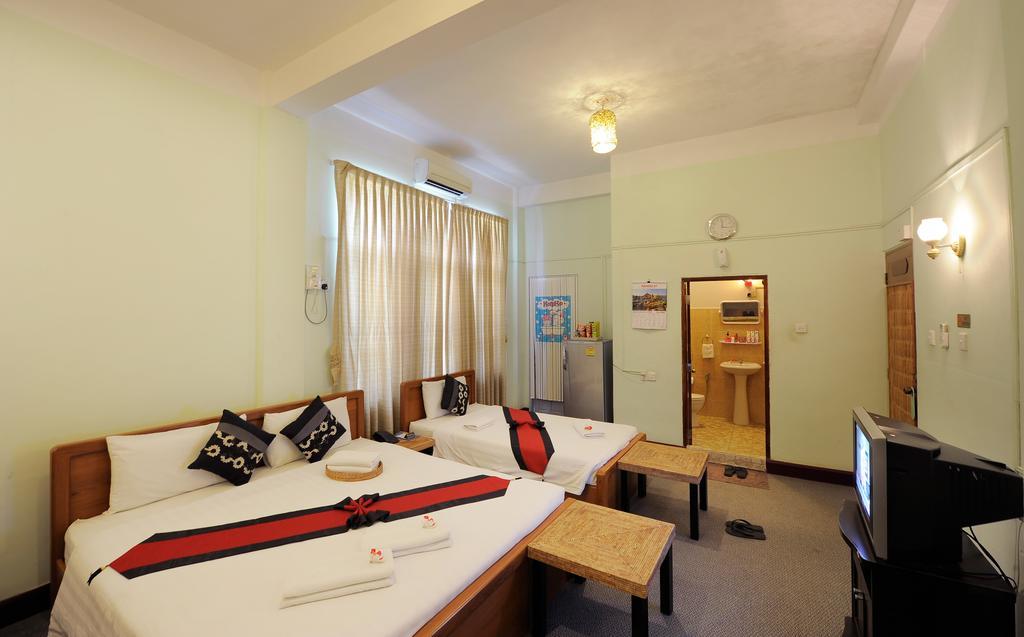 Cinderella Hotel Moulmein Quarto foto