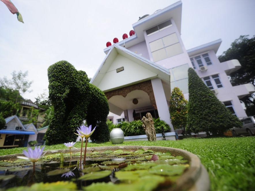 Cinderella Hotel Moulmein Exterior foto
